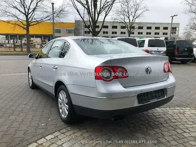 Gebraucht VW Passat Highline 170 PS (125 kW) 2006 Reflex silver metallic Limousine