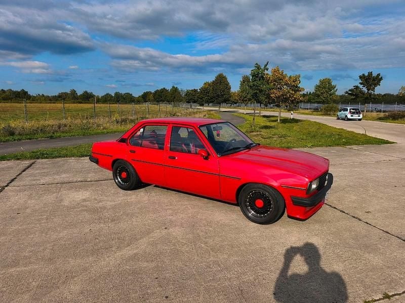 Gebraucht Opel Ascona 110 PS (80 kW) 1981 Rot Limousine