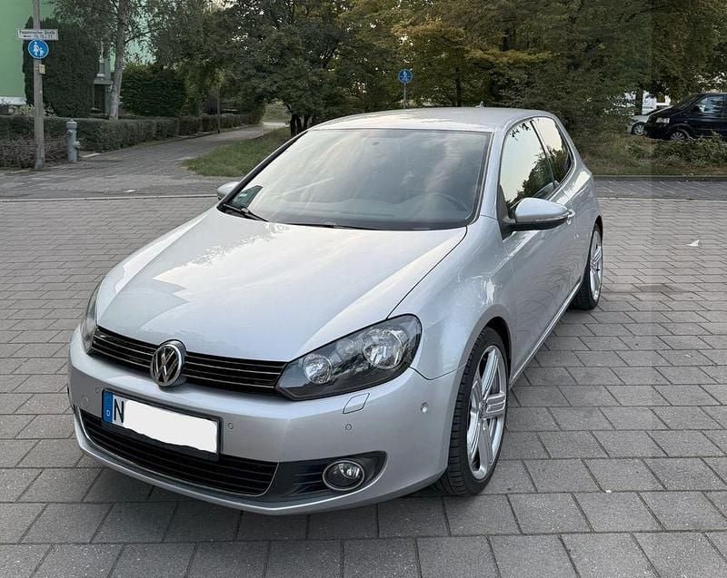 Silber Gebraucht 2009 VW Golf VI Highline Limousine | 5.250 € (Guter Preis) - Bild 1/4