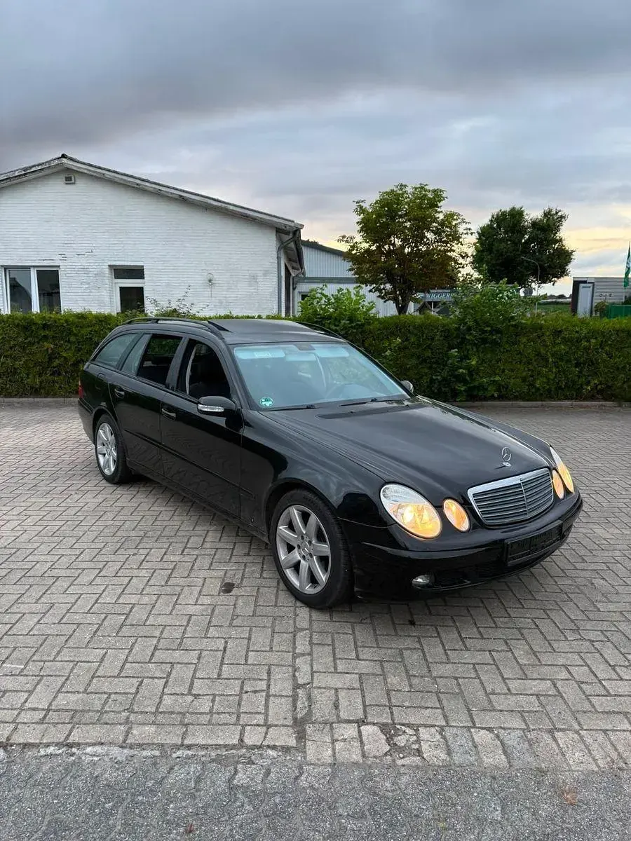 Gebraucht Mercedes E200 Classic 163 PS (119 kW) 2005 Schwarz Limousine
