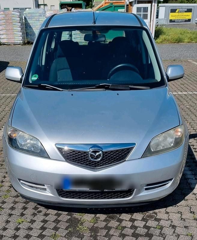 Grau Gebraucht 2005 Mazda 2 Active Limousine | 1.800 € (Guter Preis) - Bild 1/4