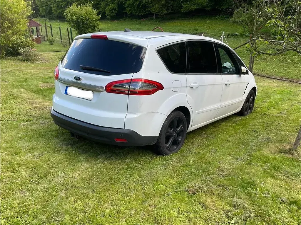Gebraucht Ford S-MAX Titanium 140 PS (102 kW) 2013 Weiß Van / Kleinbus