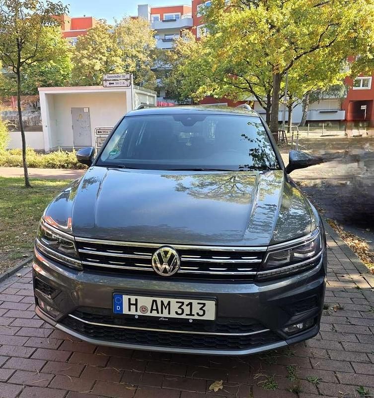 Gebraucht VW Tiguan Sound 150 PS (110 kW) 2017 Grau SUV