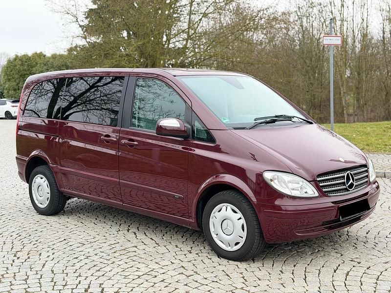 Gebraucht Mercedes Viano 204 PS (150 kW) 2009 Rot Van / Kleinbus