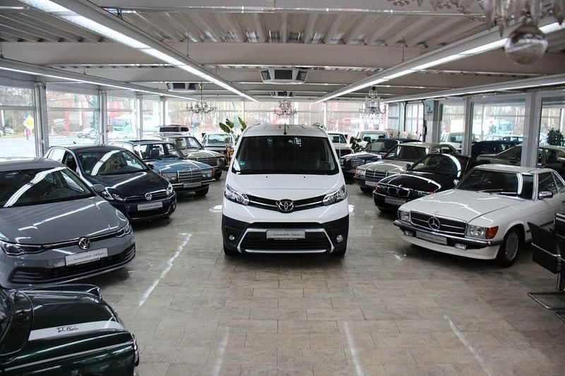 Gebraucht Toyota Proace 122 PS (89 kW) 2020 Weiß Van / Kleinbus