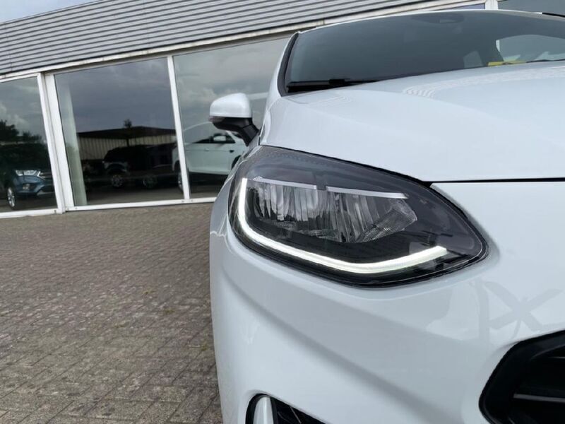 Gebraucht Ford Fiesta ST-Line 125 PS (91 kW) 2023 Frostweiß Kleinwagen