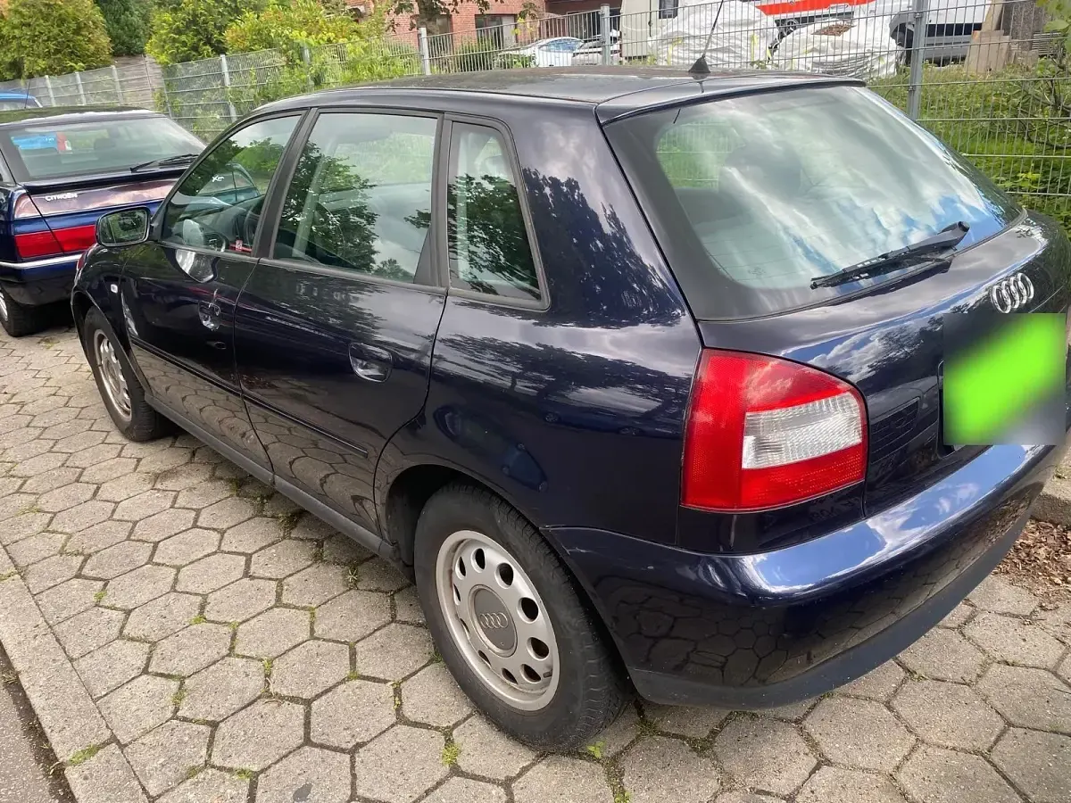 Gebraucht Audi A3 102 PS (75 kW) 2002 Schwarz Kleinwagen