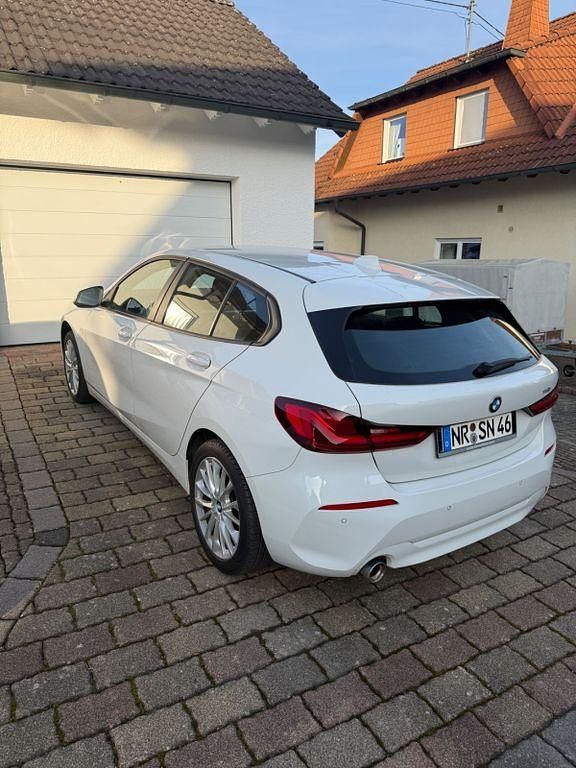 Gebraucht BMW 118 Advantage 140 PS (102 kW) 2020 Weiß Kleinwagen