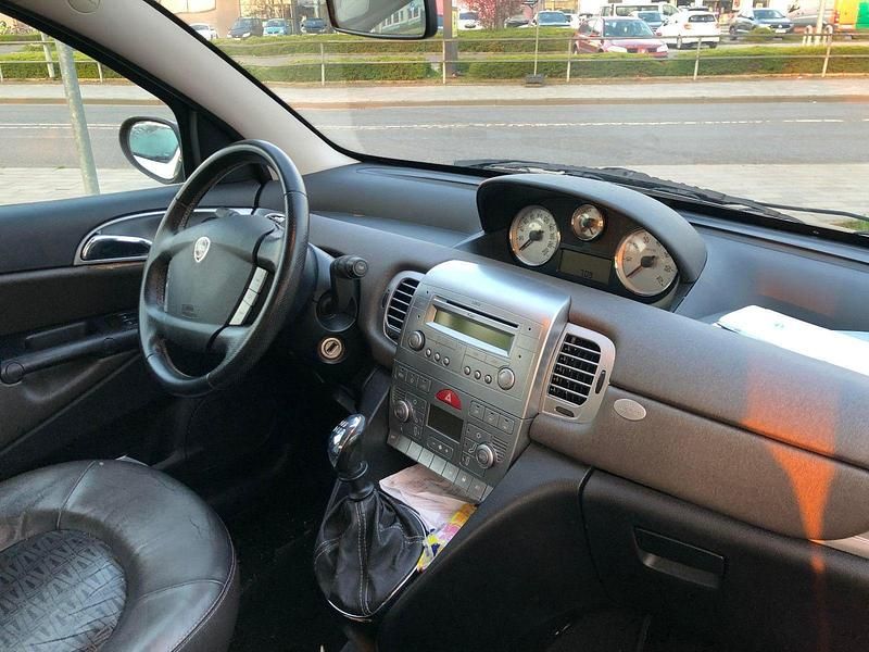 Gebraucht Lancia Ypsilon 95 PS (69 kW) 2009 Braun Kleinwagen