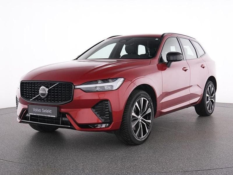 Gebraucht Volvo XC60 Plus 197 PS (144 kW) 2024 Rot SUV