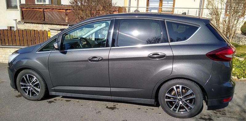 Grau Gebraucht 2019 Ford C-MAX Titanium Van / Kleinbus | 9.650 € (Guter Preis) - Bild 1/4