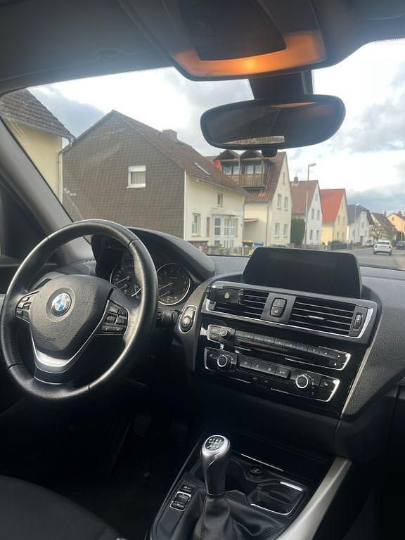 Gebraucht BMW 116 109 PS (80 kW) 2015 Schwarz Kleinwagen