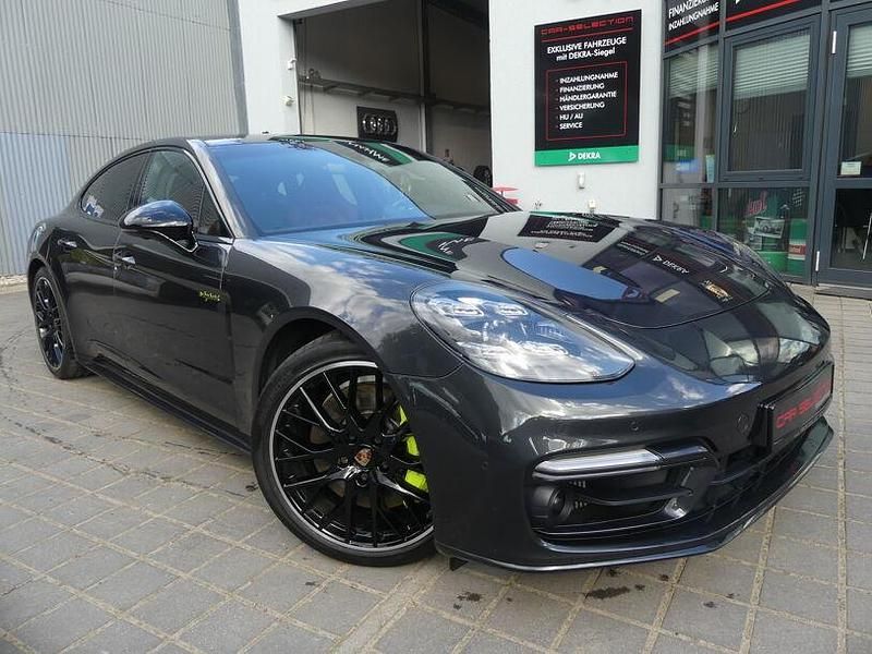 Grau Gebraucht 2021 Porsche Panamera Limousine | 74.799 € (Fairer Preis) - Bild 1/4