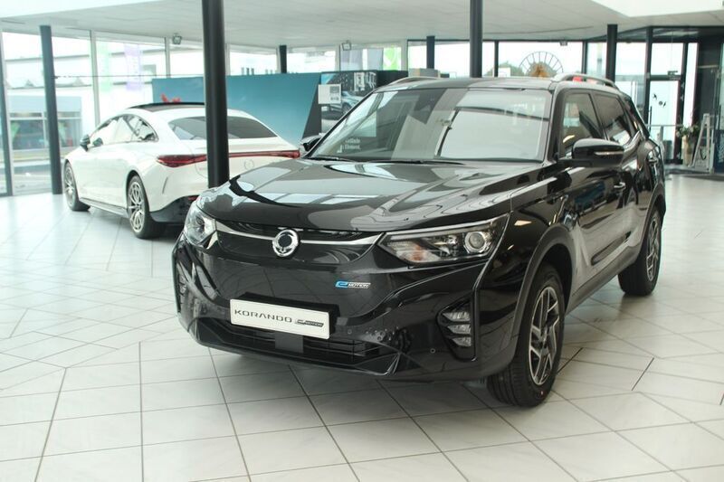Schwarz Gebraucht 2023 Ssangyong Korando SUV | 25.980 € (Guter Preis) - Bild 1/4