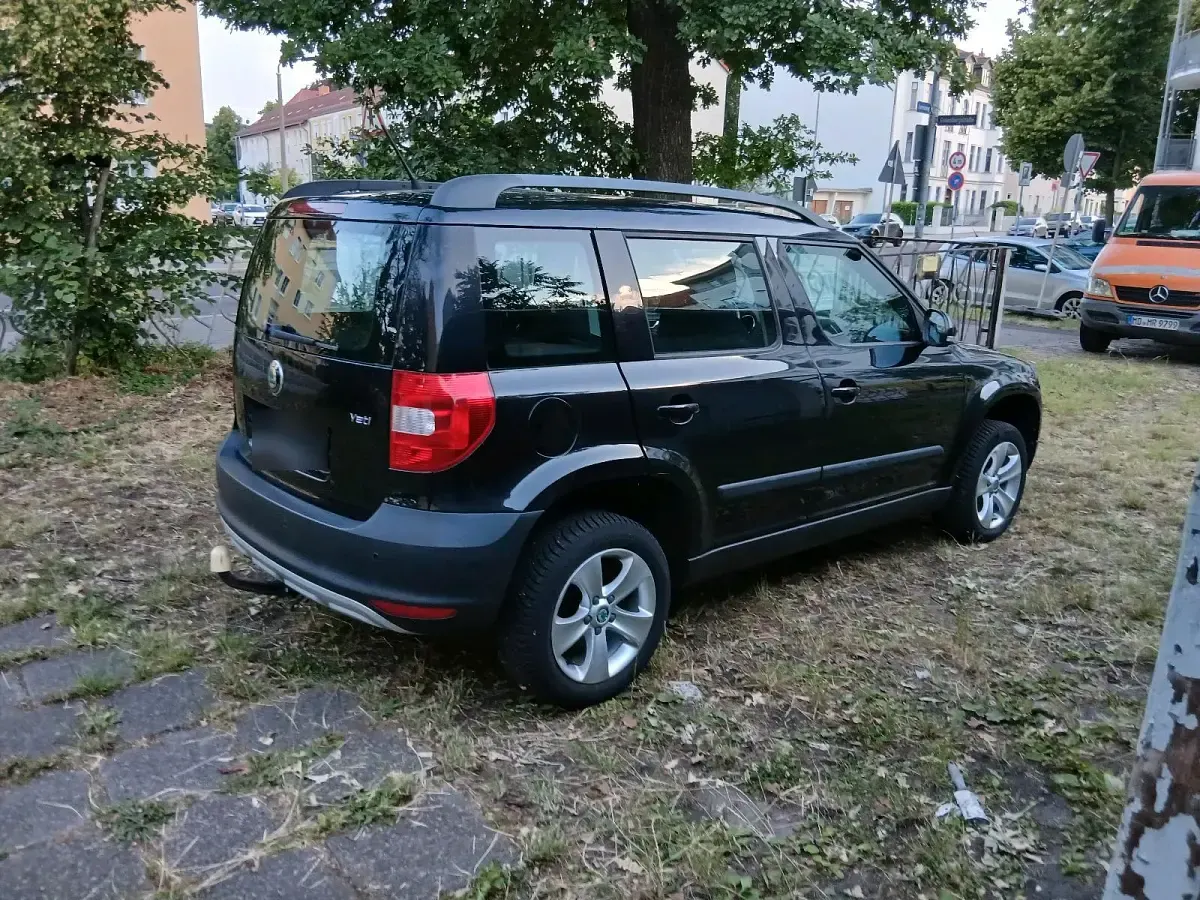Gebraucht Skoda Yeti 122 PS (89 kW) 2011 Schwarz SUV