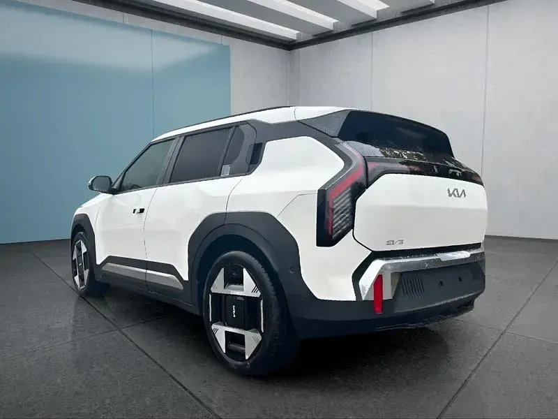 Używany Kia EV3 Earth 150 kW (204 KM) 2025 Biały SUV