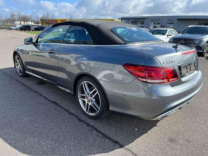 Gebraucht Mercedes E220 AMG 170 PS (125 kW) 2017 Grau Cabrio