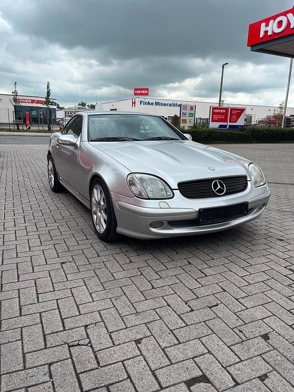 Silber Gebraucht 2000 Mercedes SLK320 Cabrio | 9.000 € (Fairer Preis) - Bild 1/4