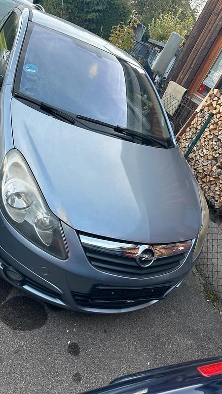 Silber Gebraucht 2007 Opel Corsa Kleinwagen | 750 € (Superpreis) - Bild 1/4