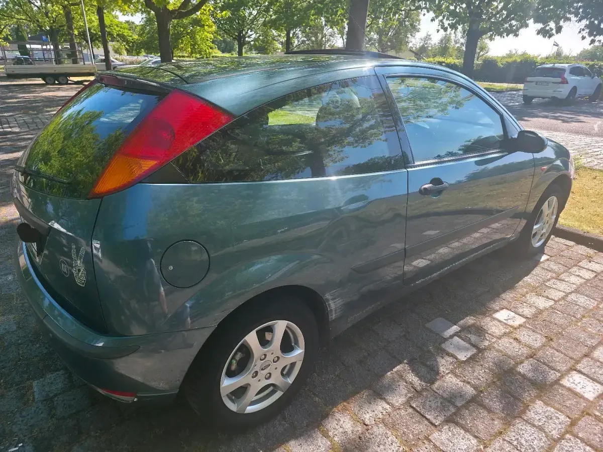 Używany Ford Focus 100 KM (73 kW) 2003 Zielony