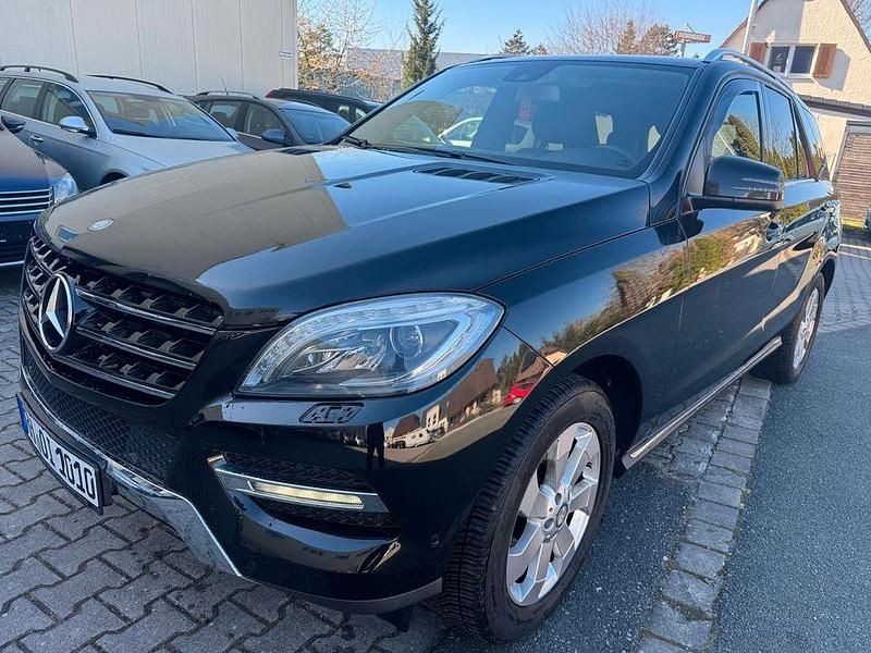 Gebraucht Mercedes ML350 258 PS (189 kW) 2014 Schwarz SUV