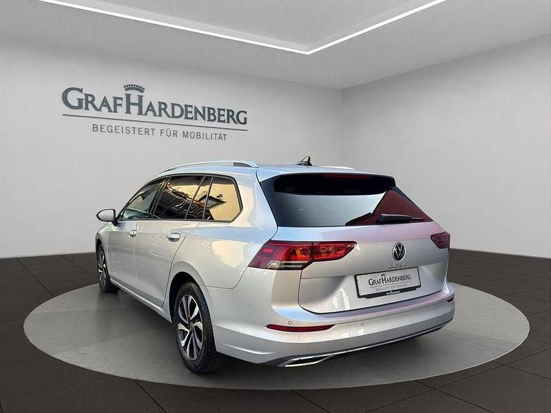 Gebraucht VW Golf VIII Active 150 PS (110 kW) 2022 Silber Kombi