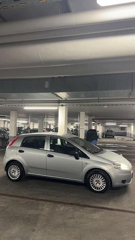 Gebraucht Fiat Punto 77 PS (56 kW) 2008 Silber Kleinwagen