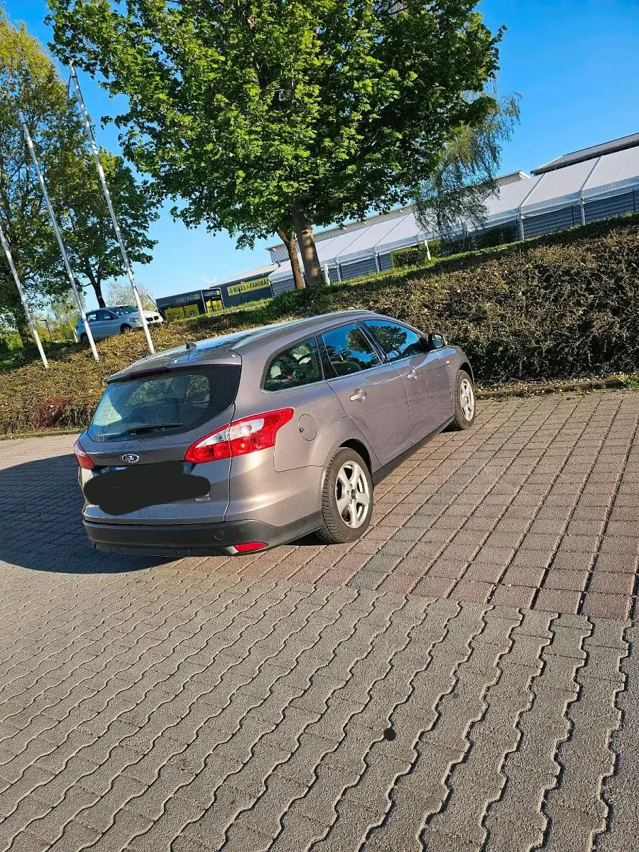 Gebraucht Ford Focus 125 PS (91 kW) 2012 Braun Kombi