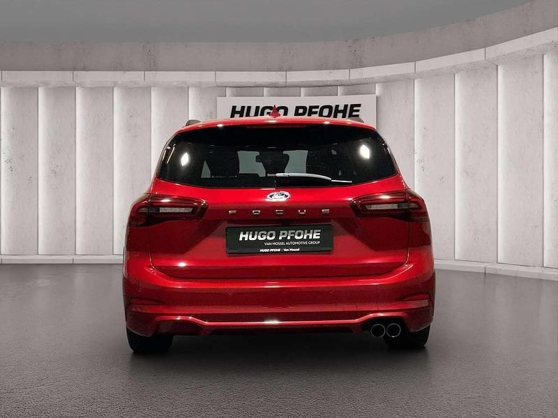 Gebraucht Ford Focus ST-Line X 155 PS (114 kW) 2024 Fantastic red metallic Kombi