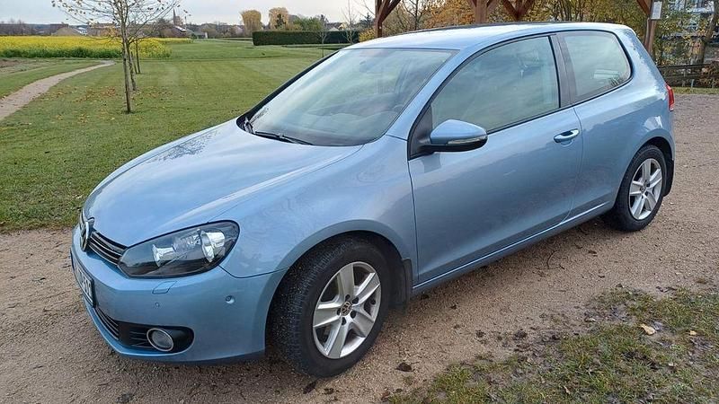 Blau Gebraucht 2009 VW Golf VI Comfortline Limousine | 6.750 € (Fairer Preis) - Bild 1/4