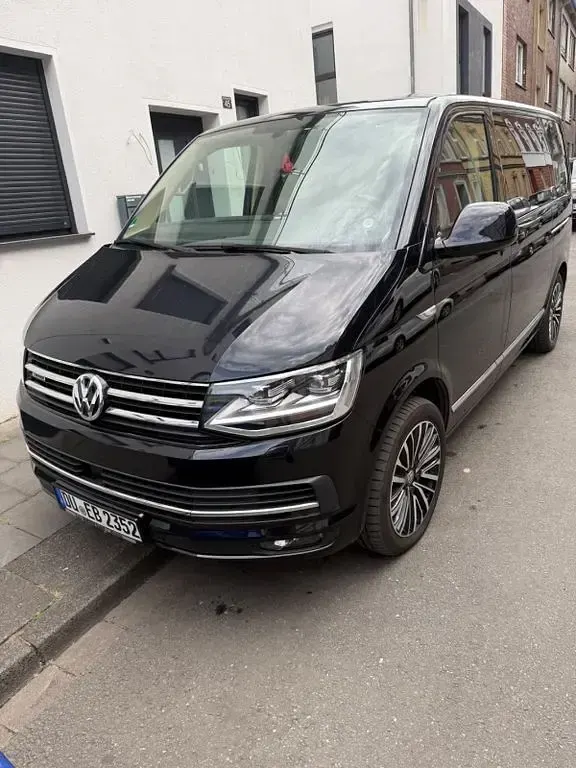 Gebraucht VW Multivan Highline 204 PS (150 kW) 2016 Schwarz Van / Kleinbus