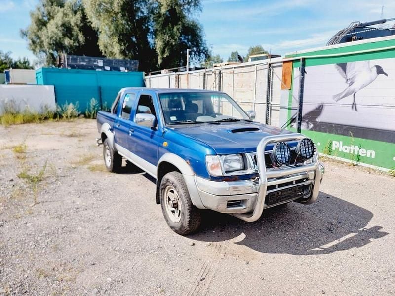 Gebraucht Nissan Navara 103 PS (75 kW) 2000 Blau Abholung