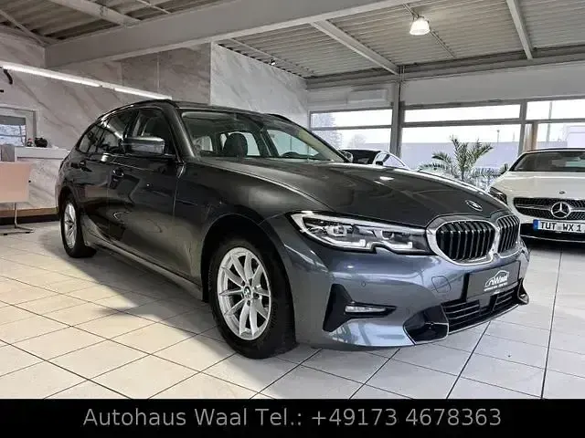 Gebraucht BMW 320 Sport Line 190 PS (139 kW) 2021 Grau Limousine