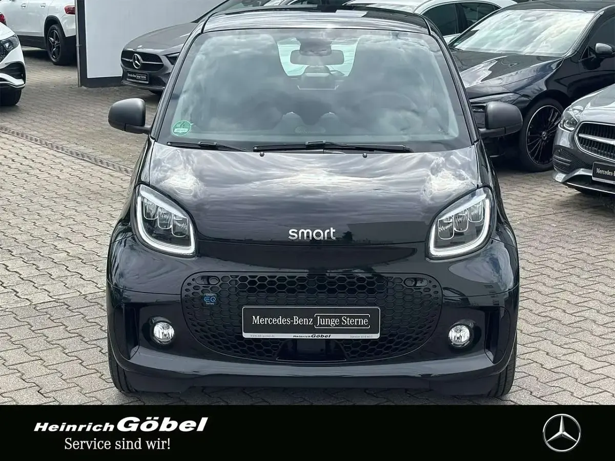 Gebraucht Smart ForTwo Electric Drive Passion 60 kW (82 PS) 2024 Bodypanels in black Coupé