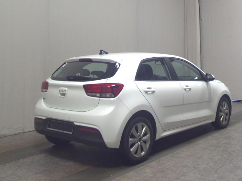 Gebraucht Kia Rio Spirit 120 PS (88 kW) 2022 Weiss Limousine