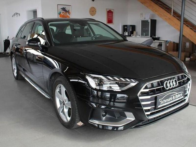 Gebraucht Audi A4 Advanced 163 PS (119 kW) 2023 Schwarz Kombi
