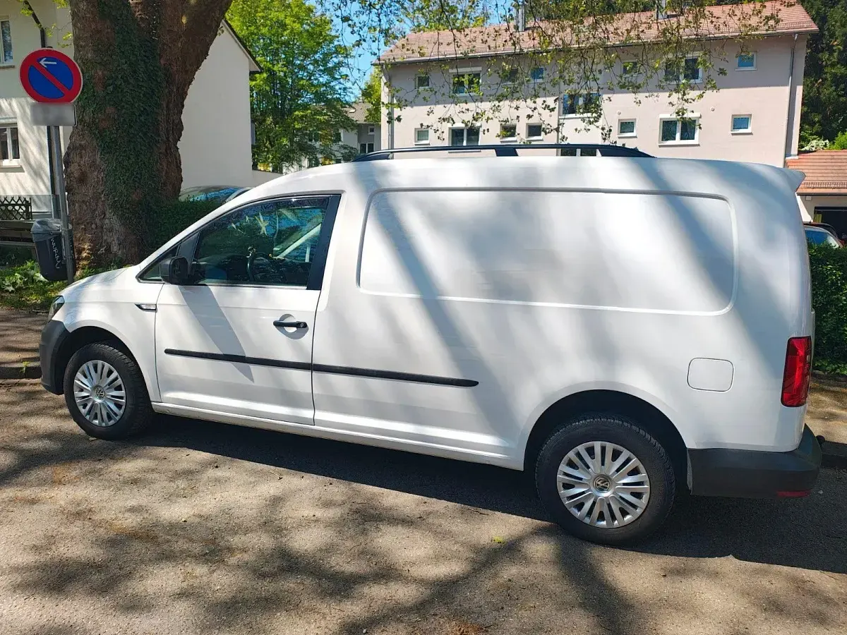 Gebraucht VW Caddy Maxi 122 PS (89 kW) 2019 Weiß Van / Kleinbus