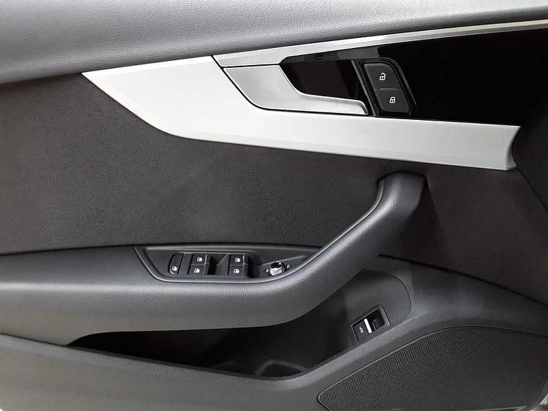 Gebraucht Audi A4 Advanced 204 PS (150 kW) 2024 Gletscherweiß metallic Kombi