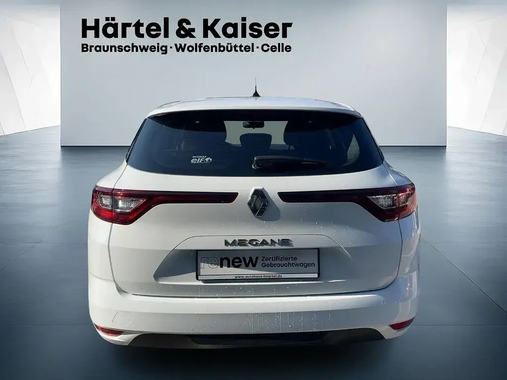 Gebraucht Renault Mégane IV Life 116 PS (85 kW) 2019 Weiß Limousine