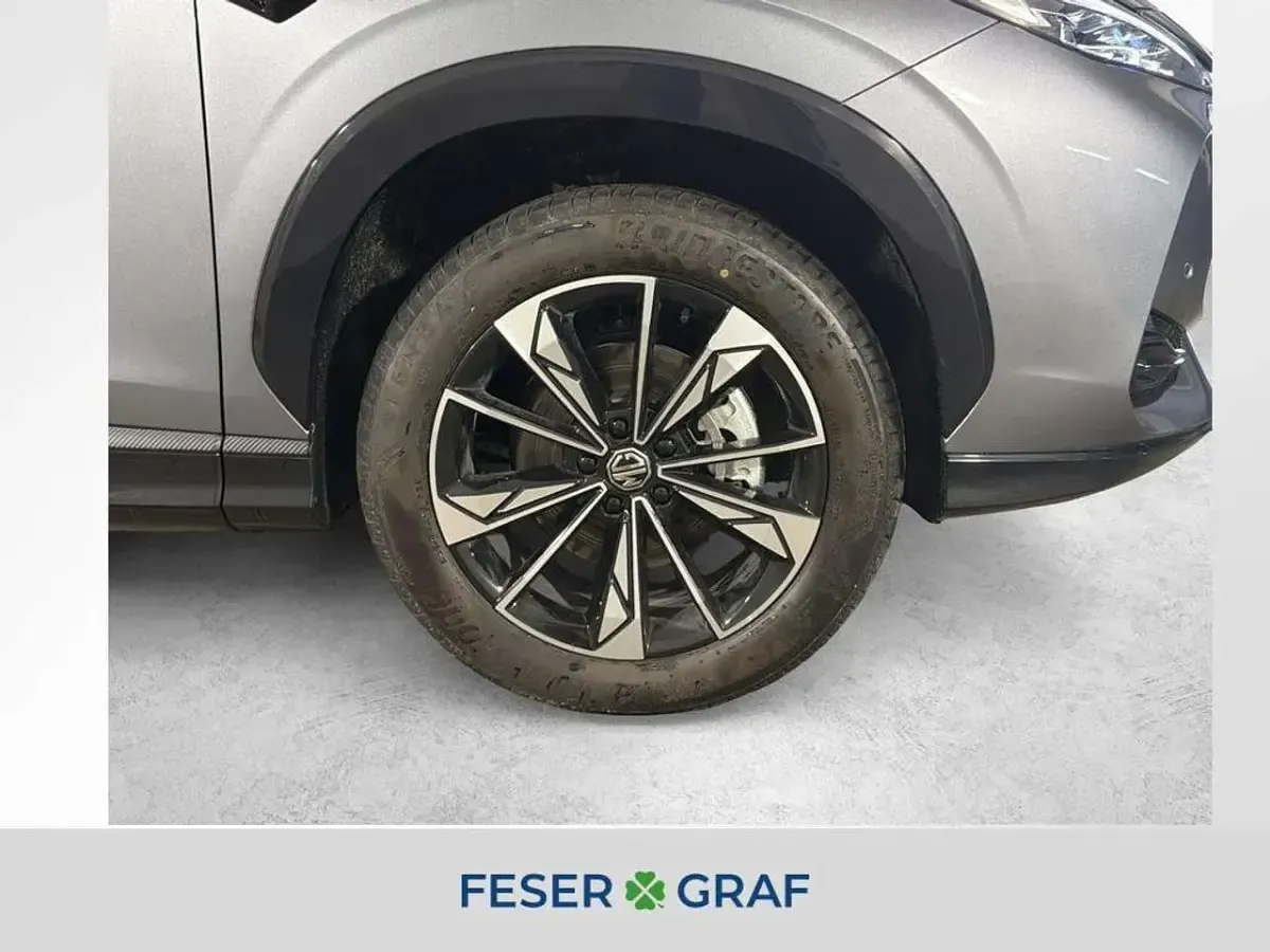 Nowe MG HS Luxury 170 KM (125 kW) 2026 Szary SUV