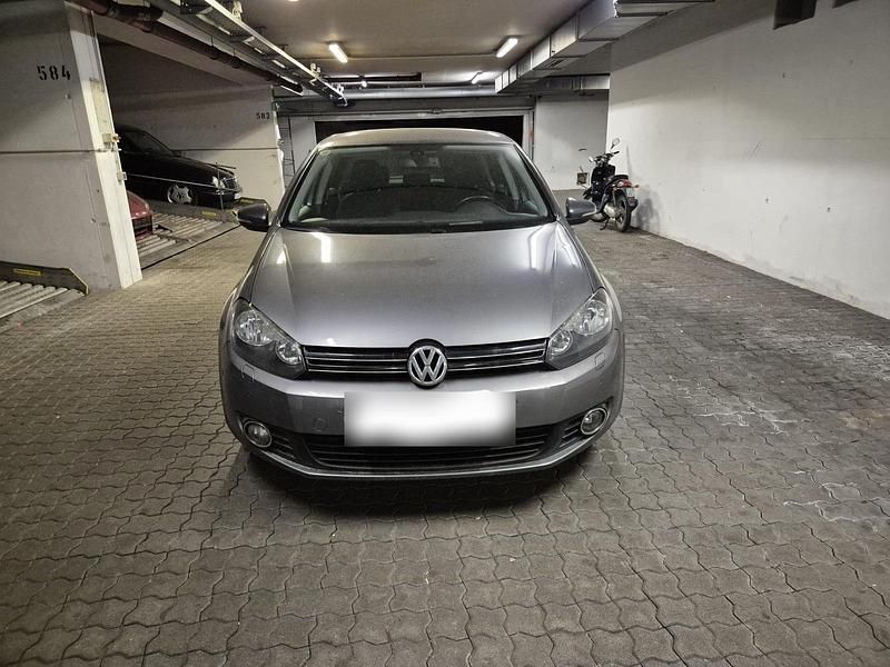 Gebraucht VW Golf VI 122 PS (89 kW) 2009 Grau Kleinwagen