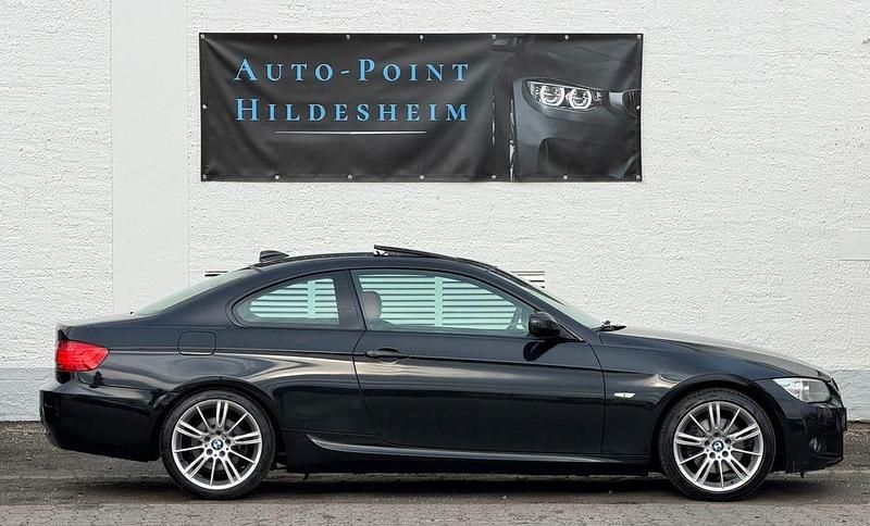 Gebraucht BMW 320 M Sport 184 PS (135 kW) 2011 Schwarz Coupé