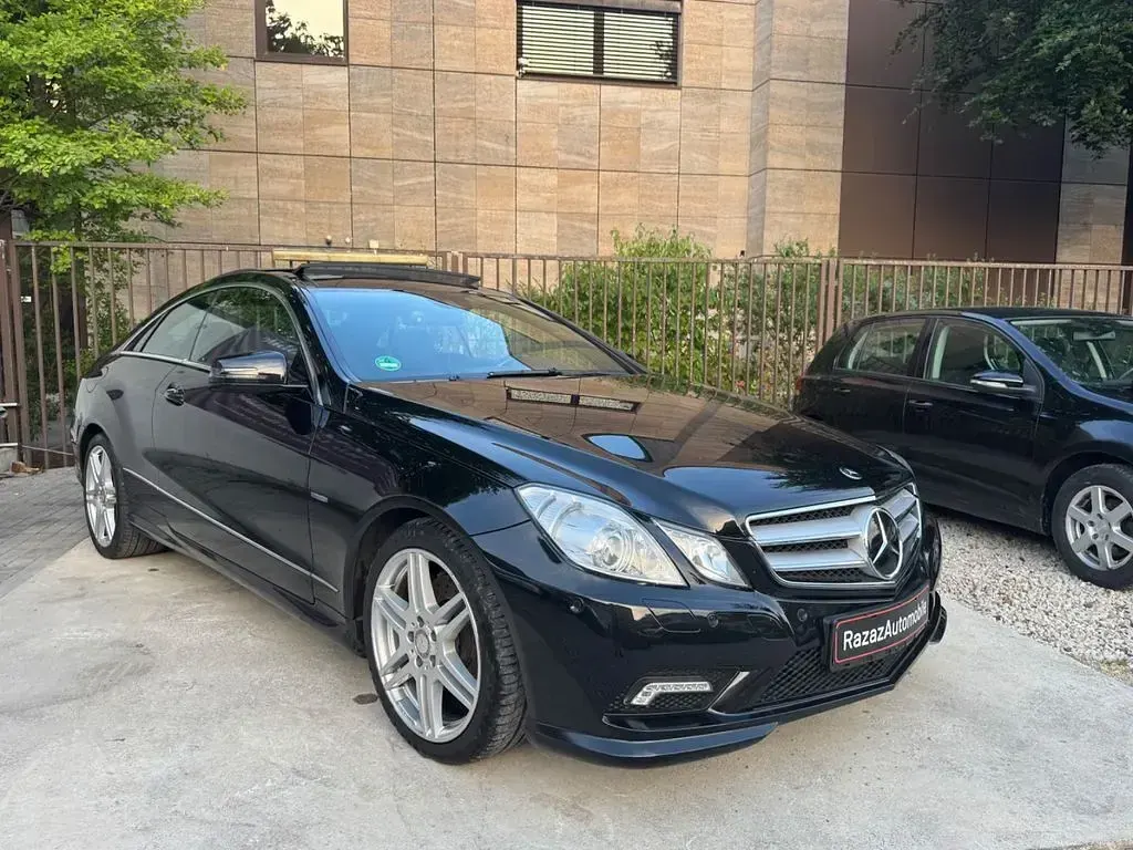 Gebraucht Mercedes E350 AMG 231 PS (169 kW) 2010 Schwarz Coupé