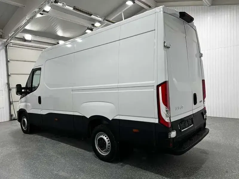 Gebraucht Iveco Daily 156 PS (114 kW) 2024 Weiß Van