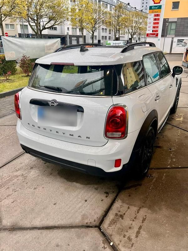 Gebraucht Mini Countryman 102 PS (75 kW) 2019 Weiß SUV