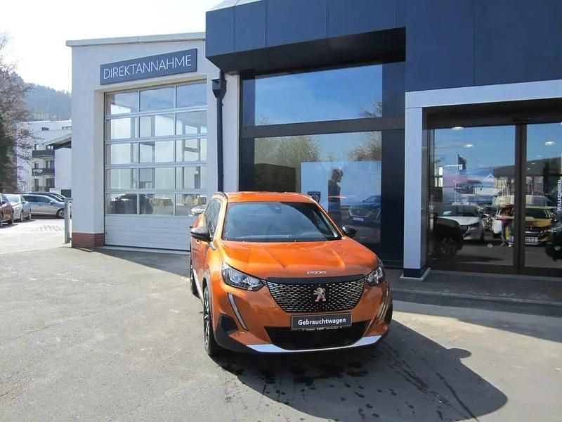 Fusion orange Gebraucht 2023 Peugeot 2008 Allure SUV | 23.990 € (Teuer) - Bild 1/4