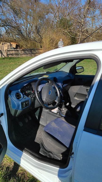 Gebraucht Ford Fiesta Style 69 PS (50 kW) 2007 Weiß Kleinwagen