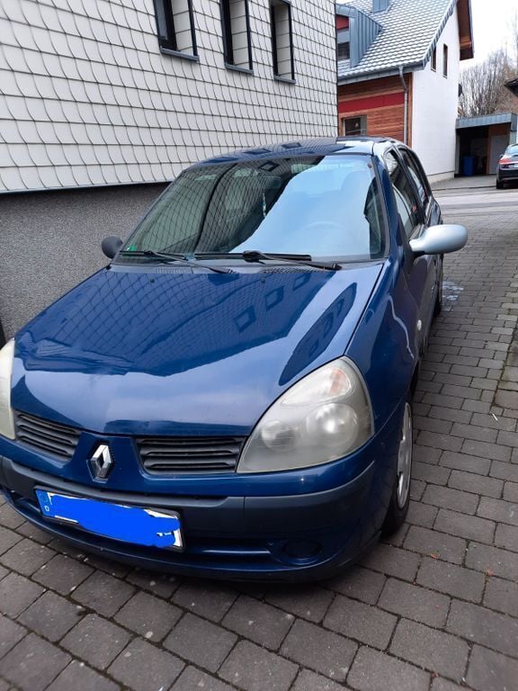 Blau Gebraucht 2005 Renault Clio II Campus Limousine | 700 € (Guter Preis) - Bild 1/4