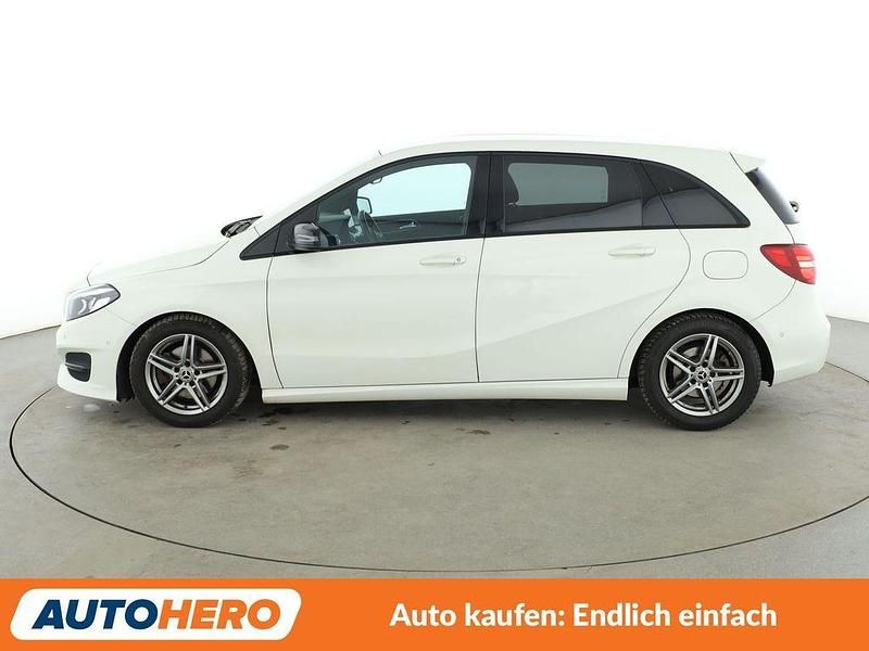 Gebraucht Mercedes B200 Urban 156 PS (114 kW) 2017 Weiß Van / Kleinbus