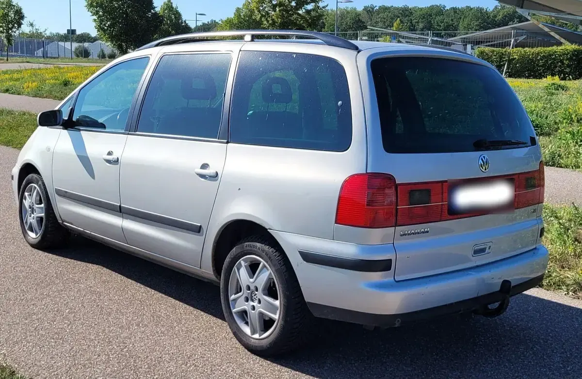Gebraucht VW Sharan 116 PS (85 kW) 2001 Silber Van / Kleinbus